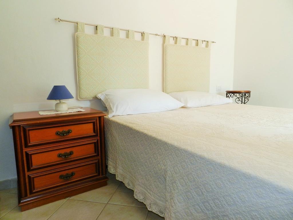 Chicchiritanos Bed and Breakfast Monti Rum bild